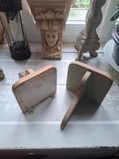 2 Étagères/ consolesen bois