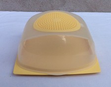 TUPPERWARE - CAVE OU CLOCHE A FROMAGE - CUISINE - ART DE LA TABLE