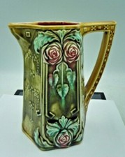 SUPERBE PICHET EN BARBOTINE