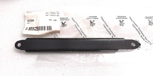 Patte fixation pour - de,
