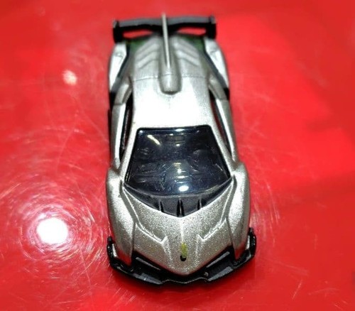 Tomica lamborghini veneno - lamborghini,