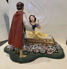 DEFECTIVE WDCC SNOW WHITE AND