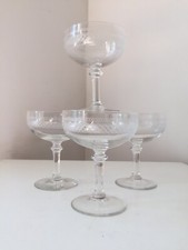 Ensemble de 4 coupes à