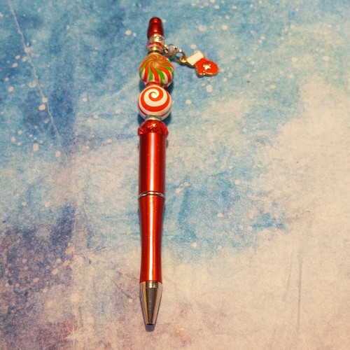 Stylo bille rouge avec