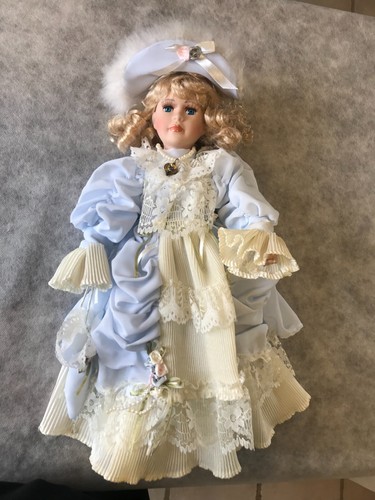 Poupee porcelaine robe - robe, bleu