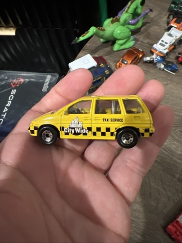 Matchbox yellow 1990 nissan - matchbox,