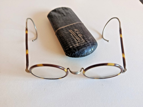 Ancienne paire lunettes - paire,