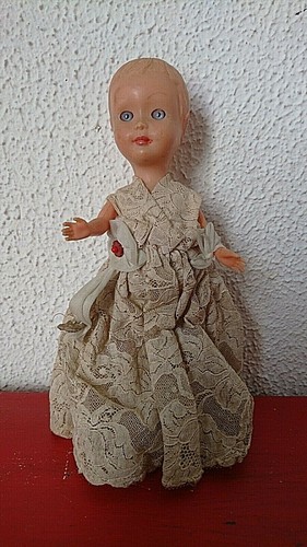 Ancienne belle poupée - belle, cs