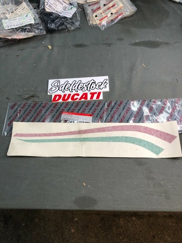 Autocollant droit coque - 1,
