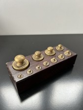 ANCIENNE BOÎTE DE POIDS