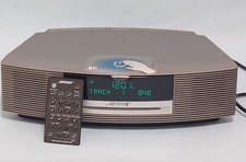 Radio CD AM/FM compacte audio BOSE Wave Music System III utilisée avec téléco...