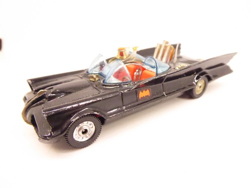 Corgi toys batmobile 1ere - toys,