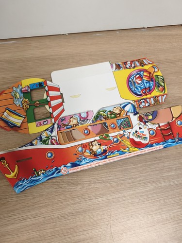 Ancien présentoir kinder - ancien,