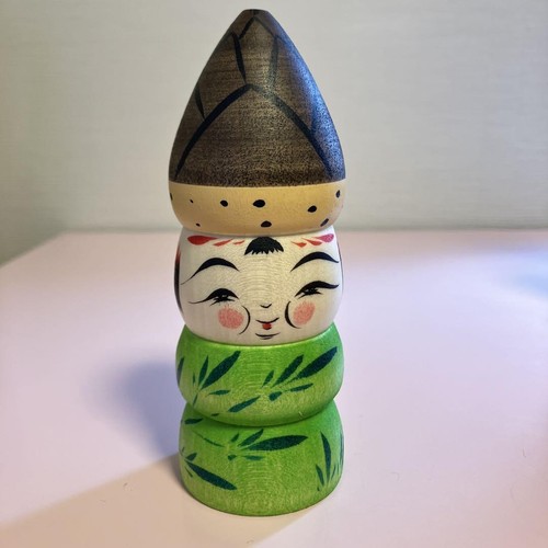 Poupée kokeshi traditionnelle - poupée,