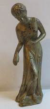 statuette  bronze femme a