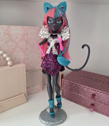 Monster high poupée cathy - monster,