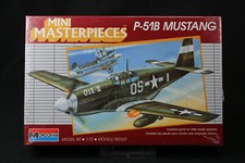 YE070 MONOGRAM 1/72 maquette