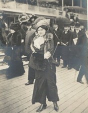 PA2464 LE JUPE PANTALON, CULOTTE, 1911 PRESENTED BY COMEDIENE FRANCAISE 