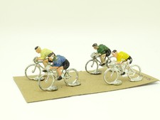Tour de France Plastic Minialuxe 1/32 - Cyclist Riders: Lot of 4 B