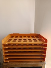 Lot de six bannettes art et