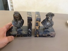 SERRE LIVRES religieux marbre.