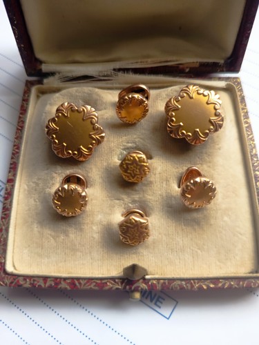 Parure boutons de - ,