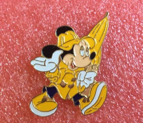 T08 pins walt - pins, mickey