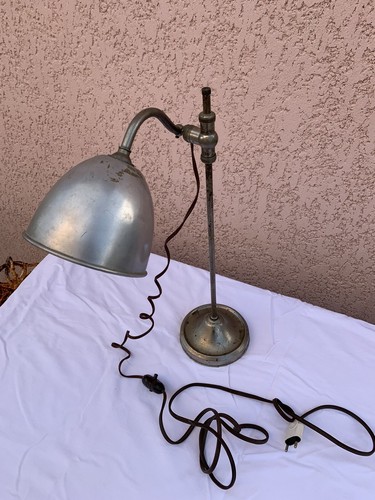 Lampe ancienne industrielle - lampe,
