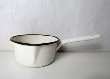 Casserole émaillée crème