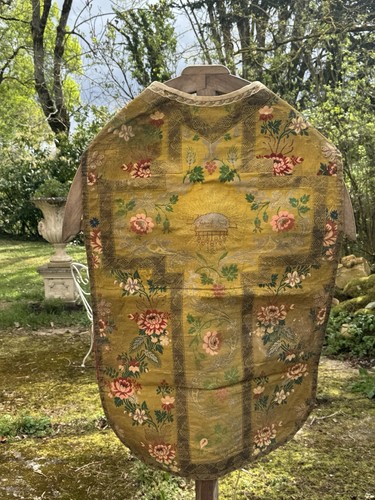 Chape chasuble liturgie - liturgie, /