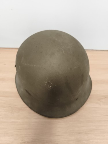 Casque militaire ancien kaki