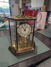 Horloge pendule à balancier