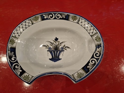 Ancien plat barbe - bleu, en