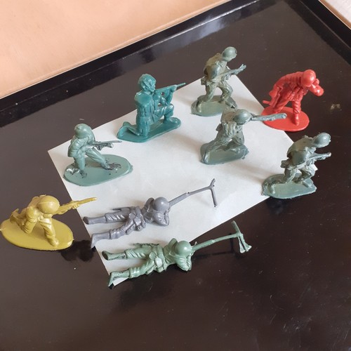 Soldats all et us - ,