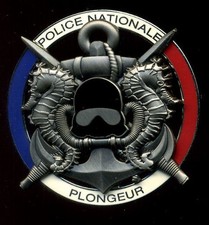 POLICE / PLONGEUR