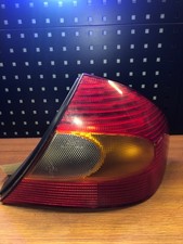 Feux arrieres Ford Mondeo 1