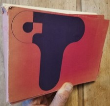 A Table Centre de Création