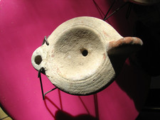 LAMPE A HUILE ROMAINE AVEC