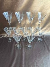 11 anciens verres à liqueur