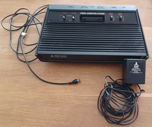 Atari 2600 cable - atari, +
