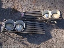 FIAT 130  - V6 3200 - AUTOMATIQUE - 1973 - CALANDRE AVANT COMPLETE