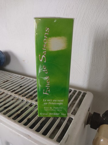 Parfum eau toilette - toilette, folies