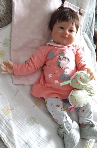 Bébé reborn asiatique léane - asiatique,
