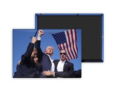 Trump poing levé 1-Magnet