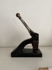 Machine À Estamper -