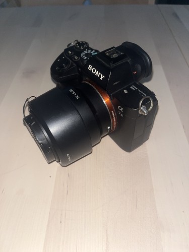 Sony alpha iii - 7, f/1.8