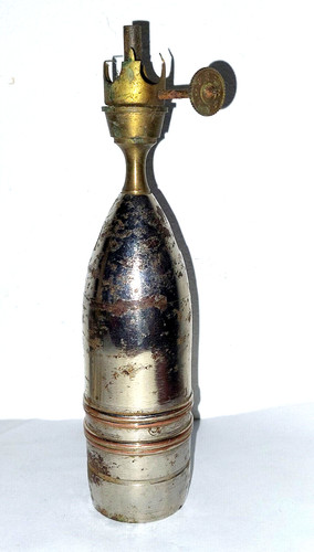 Petite lampe pétrole - a,