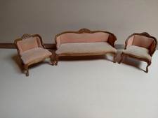 meubles maison de poupée