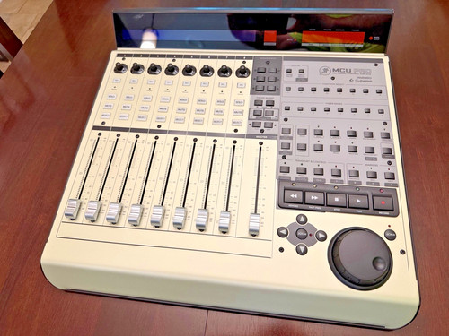 Mackie mcu pro and - mackie,