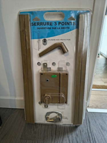Serrure trois points neuve - serrure,